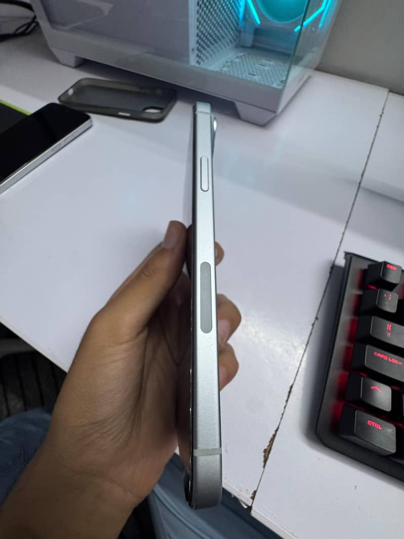 Apple iPhone 15 plus 1