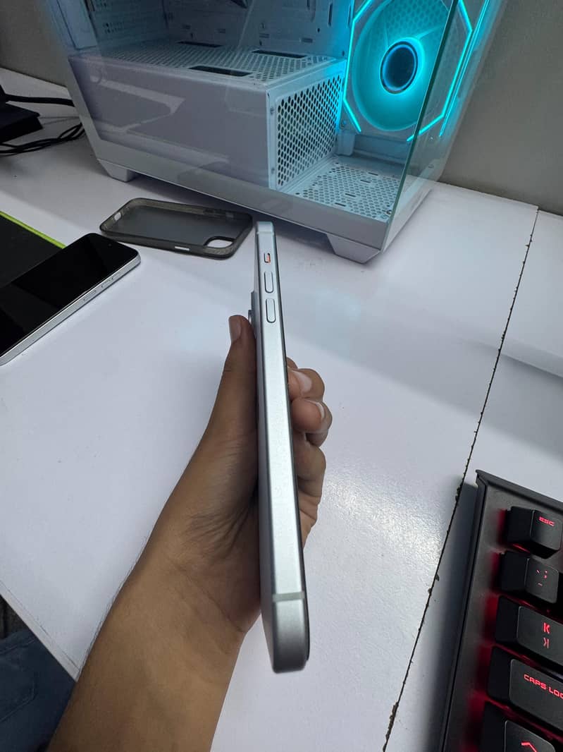 Apple iPhone 15 plus 5