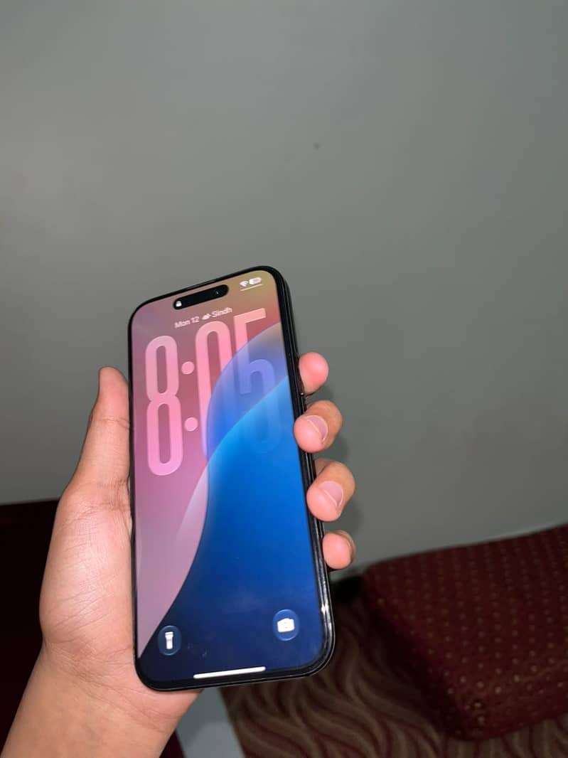 Apple iPhone 16 Pro Max 2
