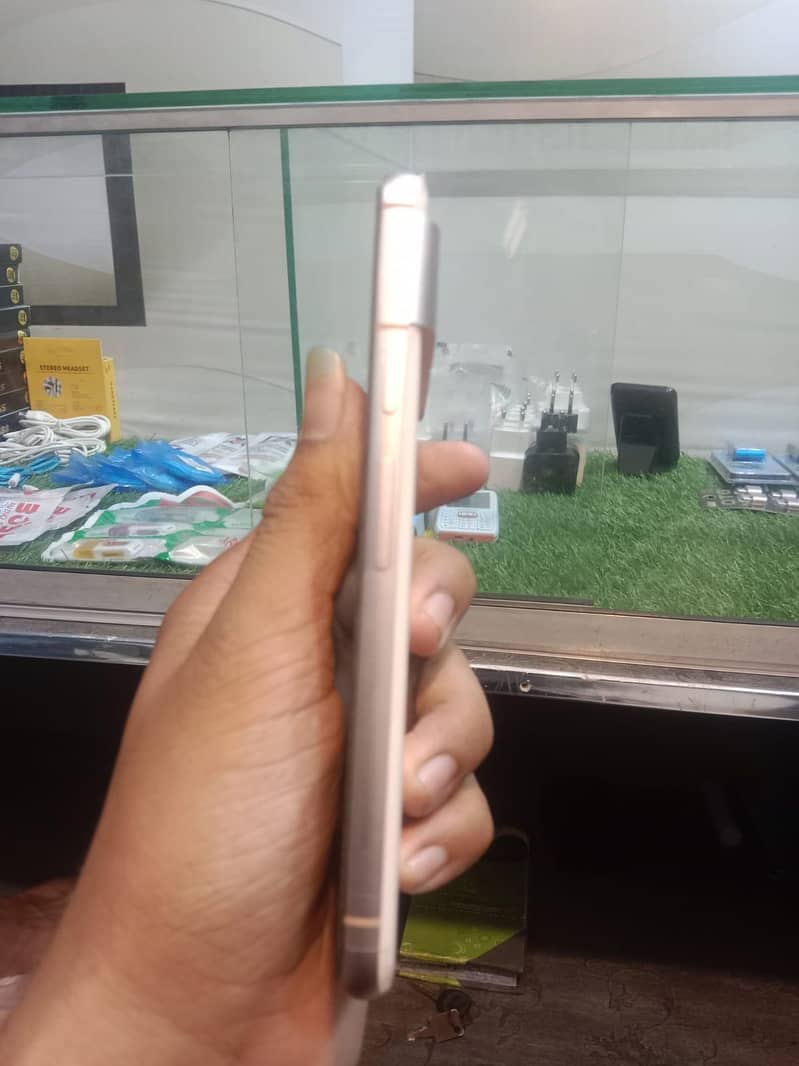 Google Pixel 8 2