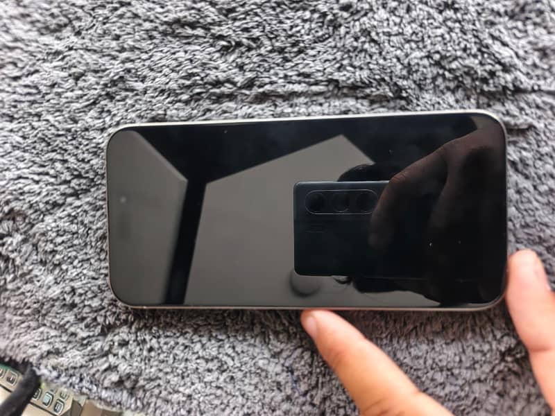 Apple iPhone 15 Pro Max 1