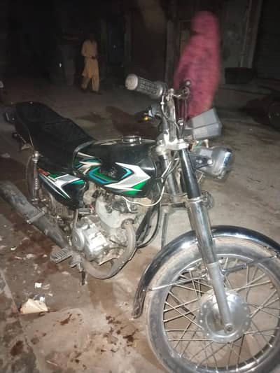 black 125