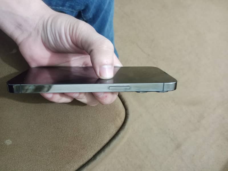 Apple iPhone 13 Pro 2