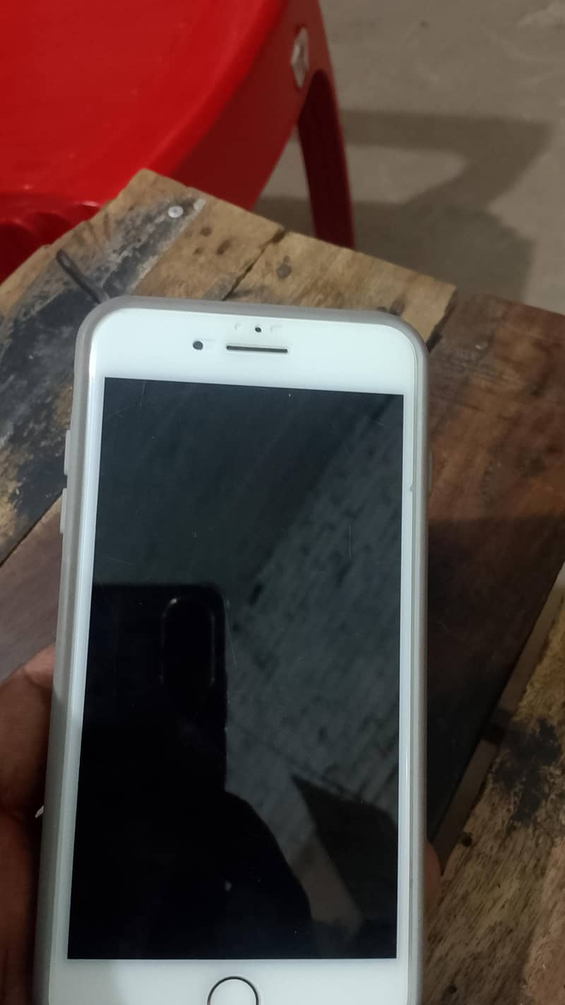 Apple iPhone 7 Plus 1