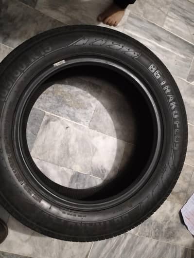 Toyota Yaris Genuine tyre 185/60R15