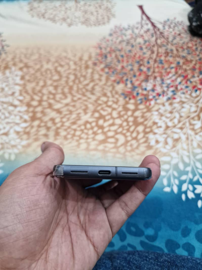 Google Pixel 8 2