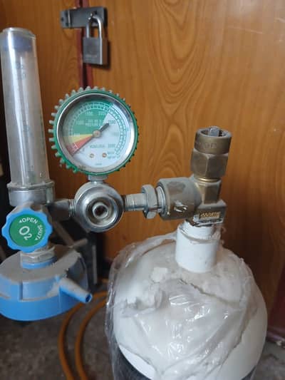 Oxygen Cylinder