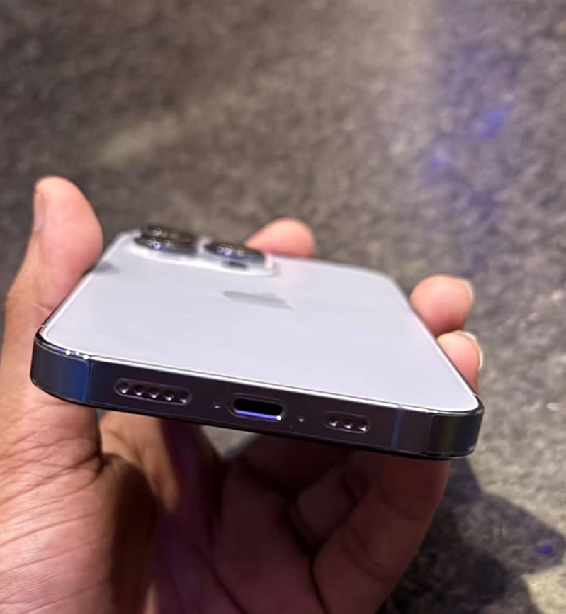 Apple iPhone 13 Pro 4