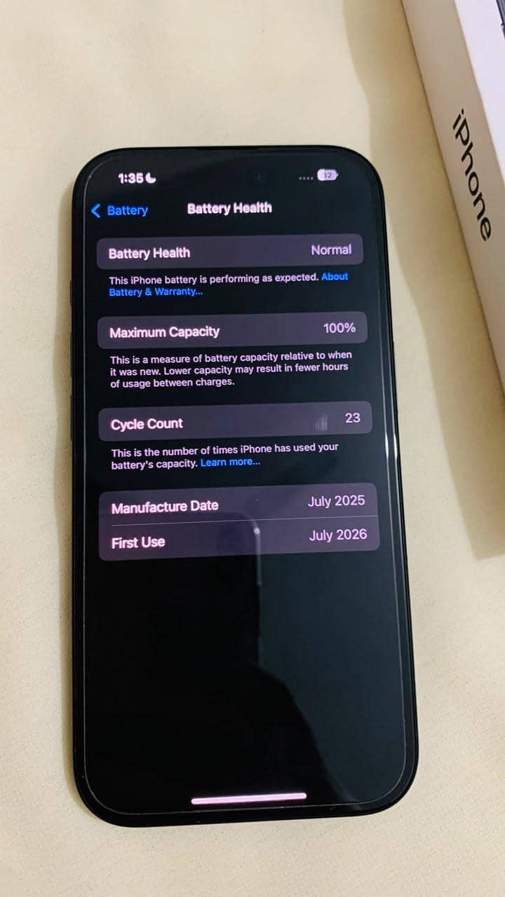 Apple iPhone 16 5