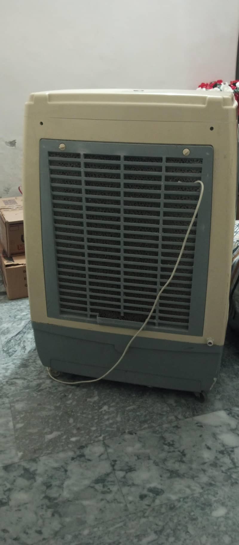 Dining Table And Room cooler 8
