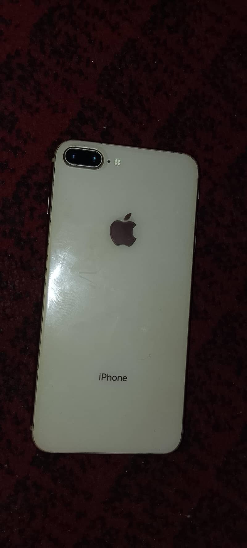 Apple iPhone 8 Plus 1