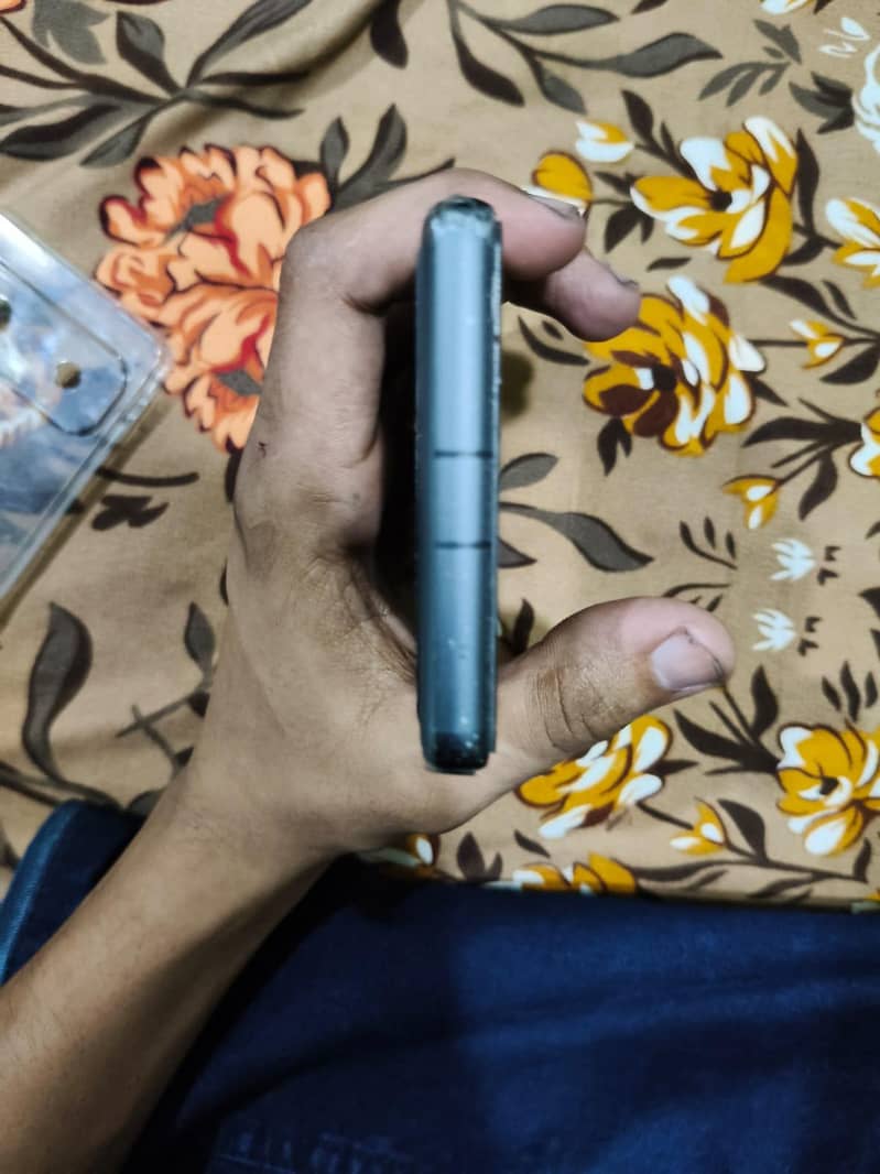 Google Pixel 7a 4