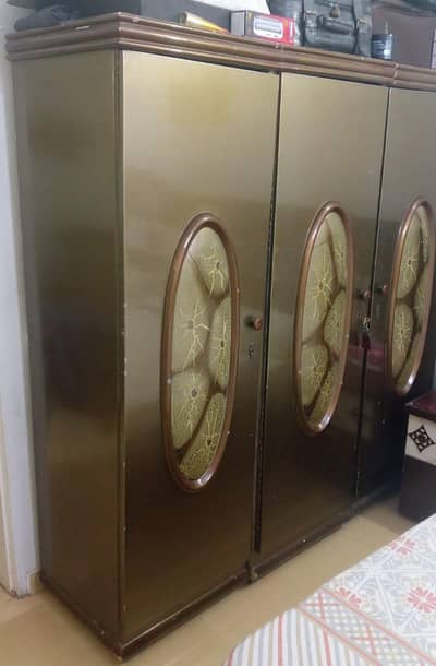 Wooden Cabinets 3 door Set for sale.