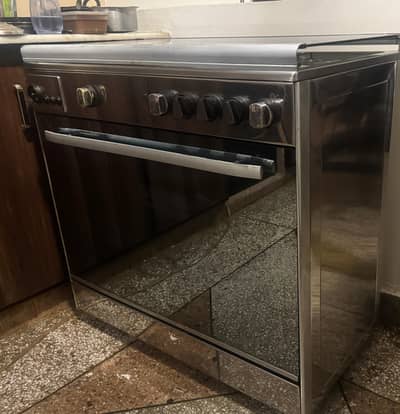 5 burner cooking range or stove