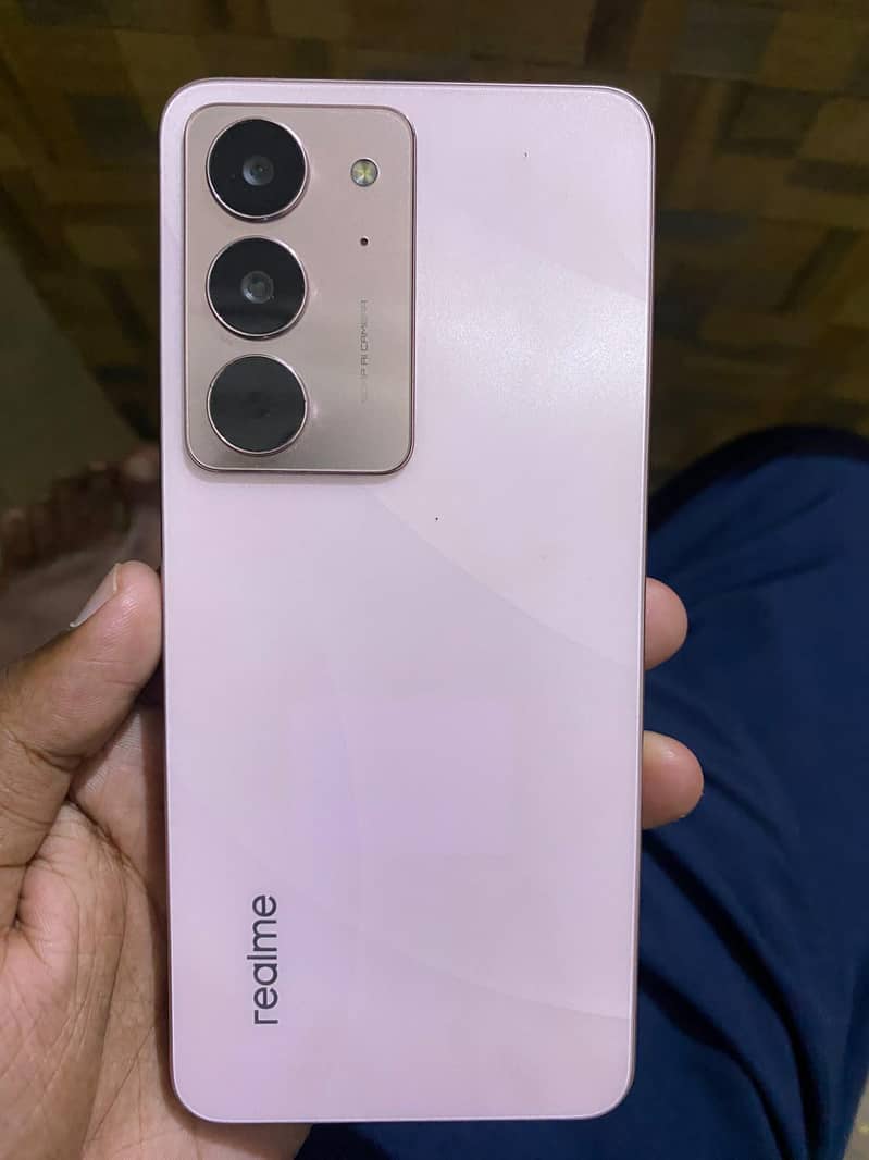 realme 0