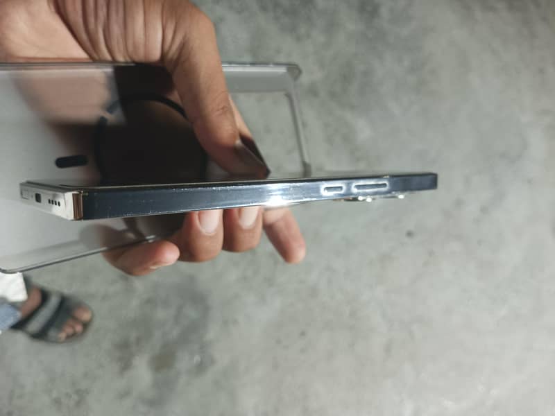 Infinix Note 40 5