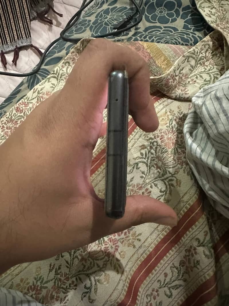 Google Pixel 7a 5