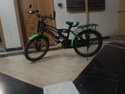 20 inch kids foxy bicycle green and black color good condition