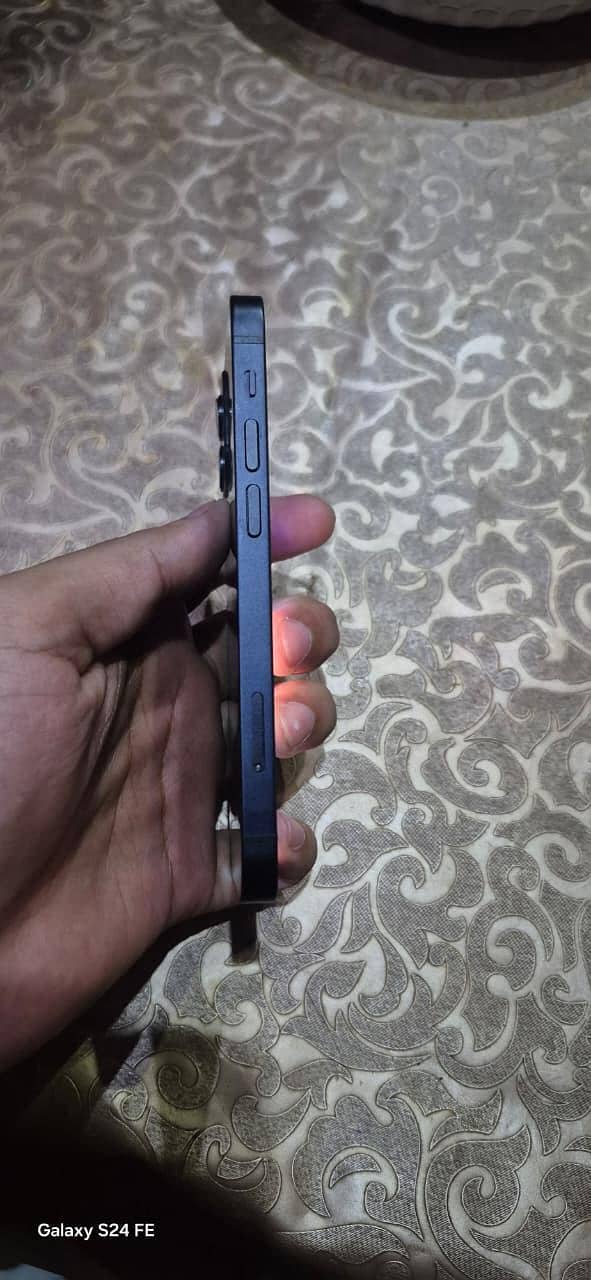 Apple iPhone 12 mini 2