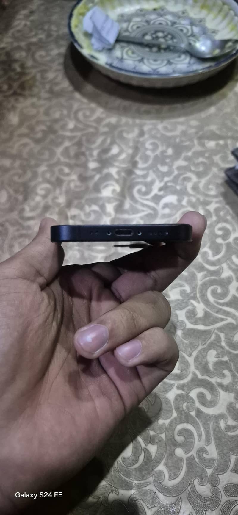 Apple iPhone 12 mini 3