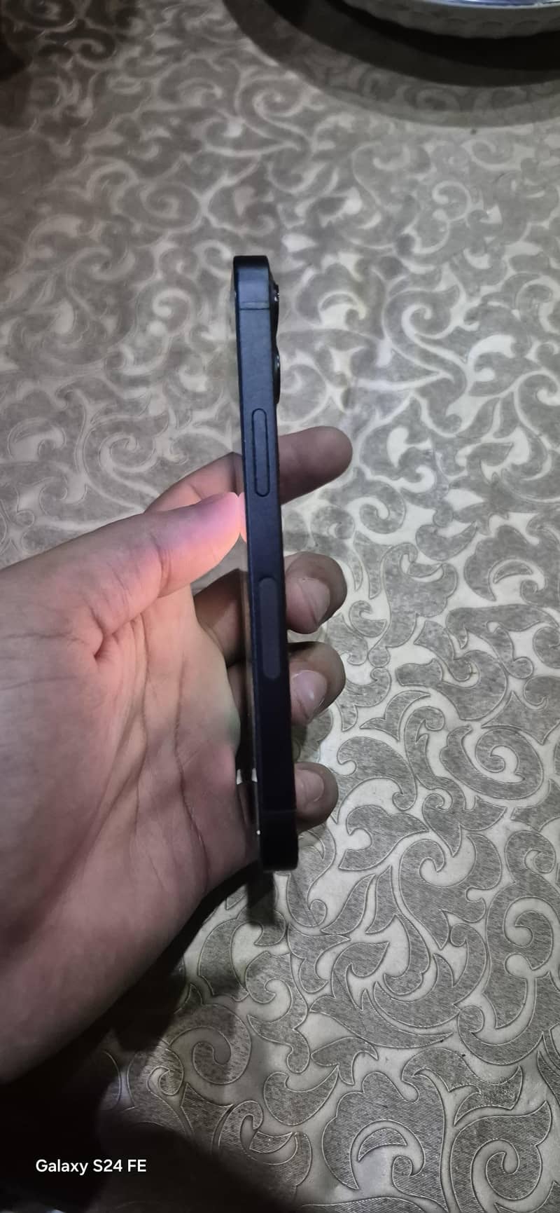 Apple iPhone 12 mini 4