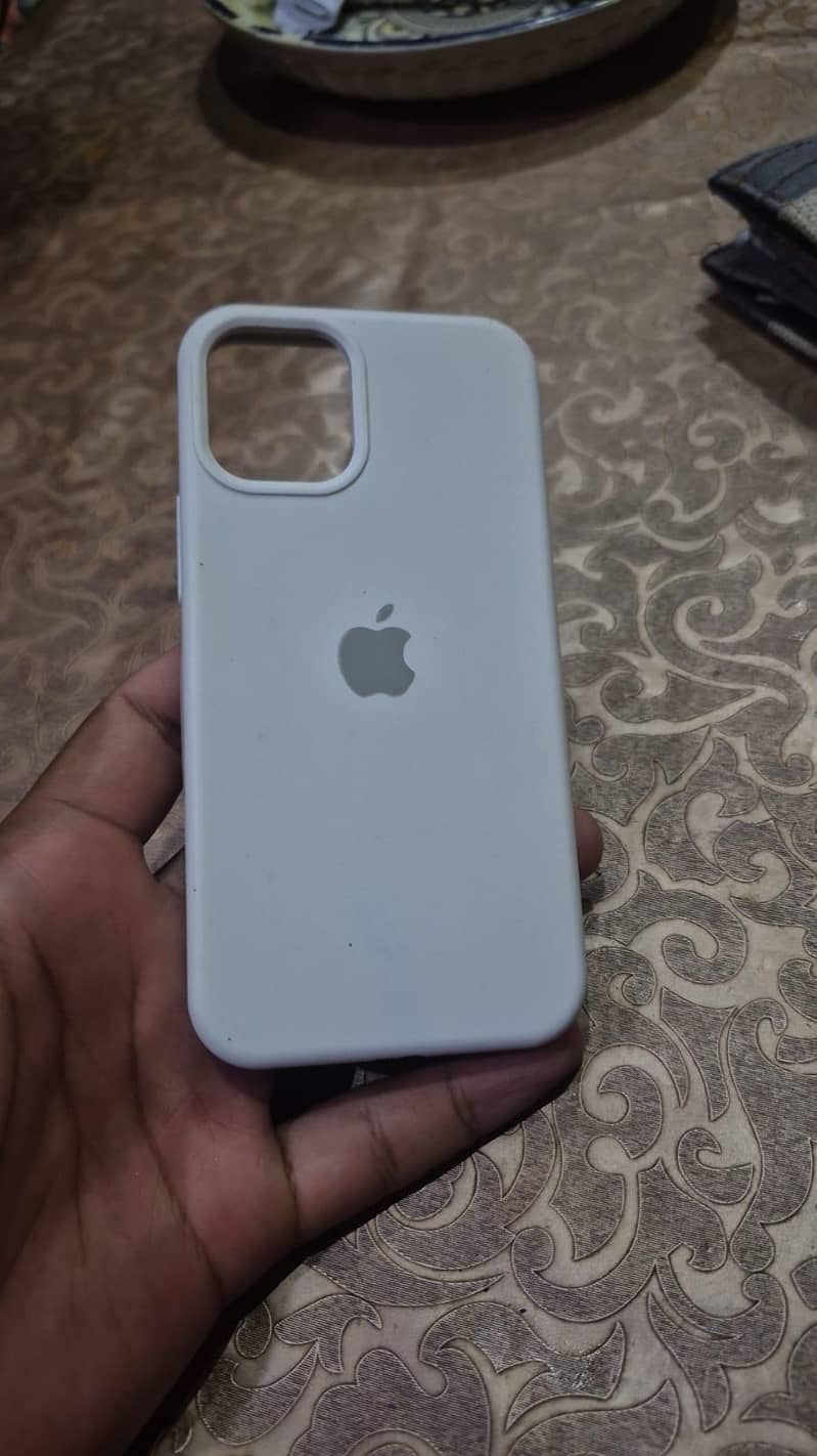 Apple iPhone 12 mini 6