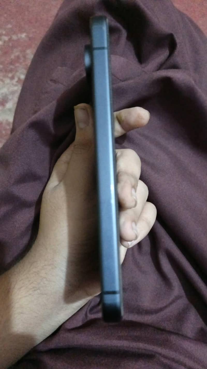 Google Pixel 9 5