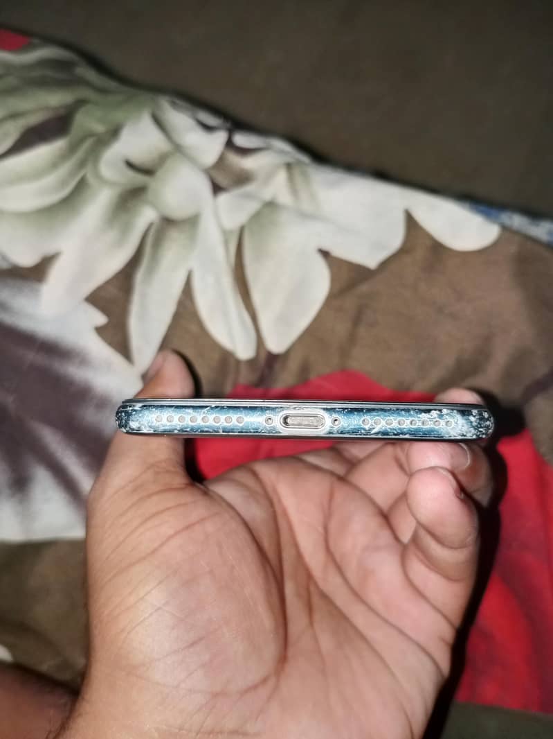 Apple iPhone 7 Plus 2