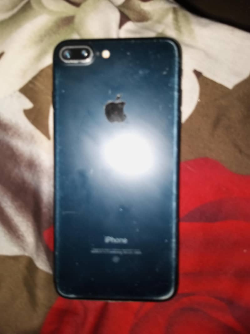 Apple iPhone 7 Plus 6