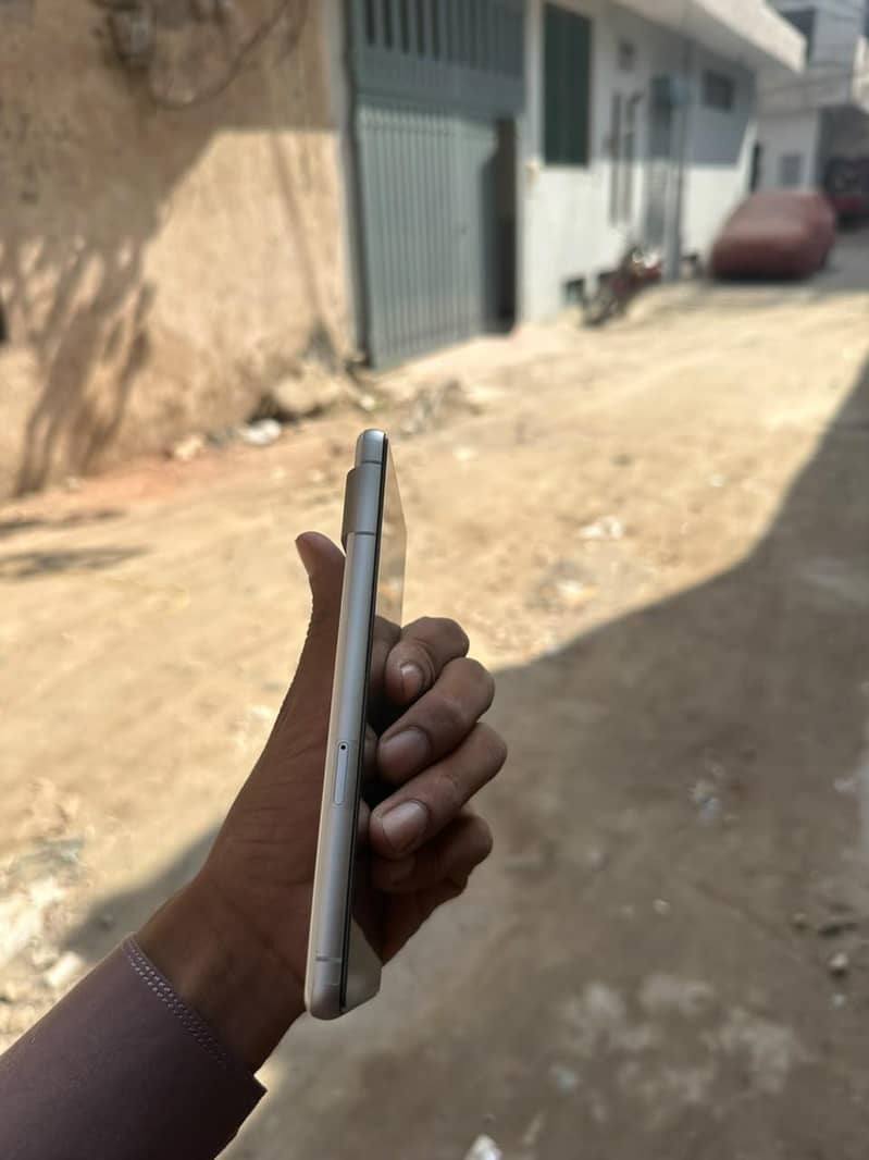 Google Pixel 7 5