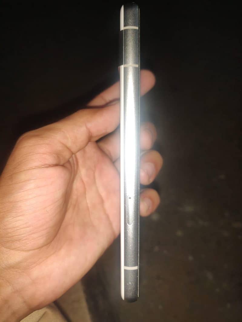 Google Pixel 7a 0