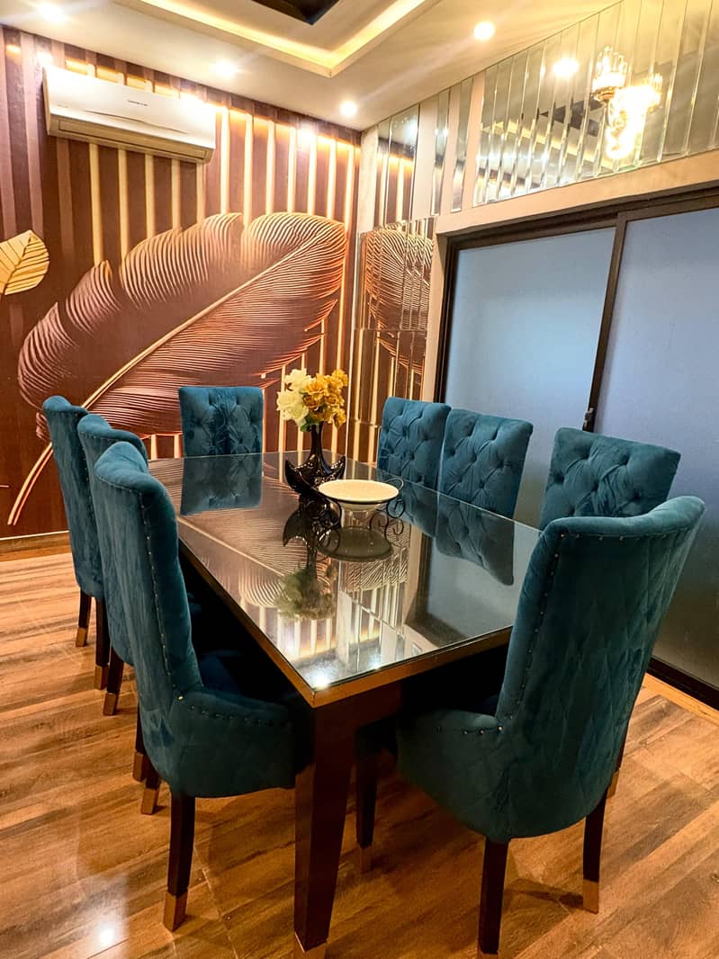 8 chairs dining table 0