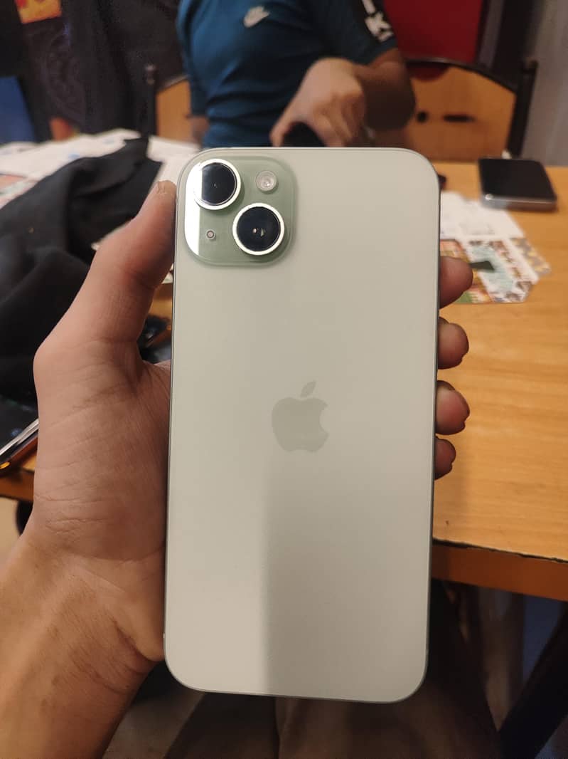 Apple iPhone 15 plus 1