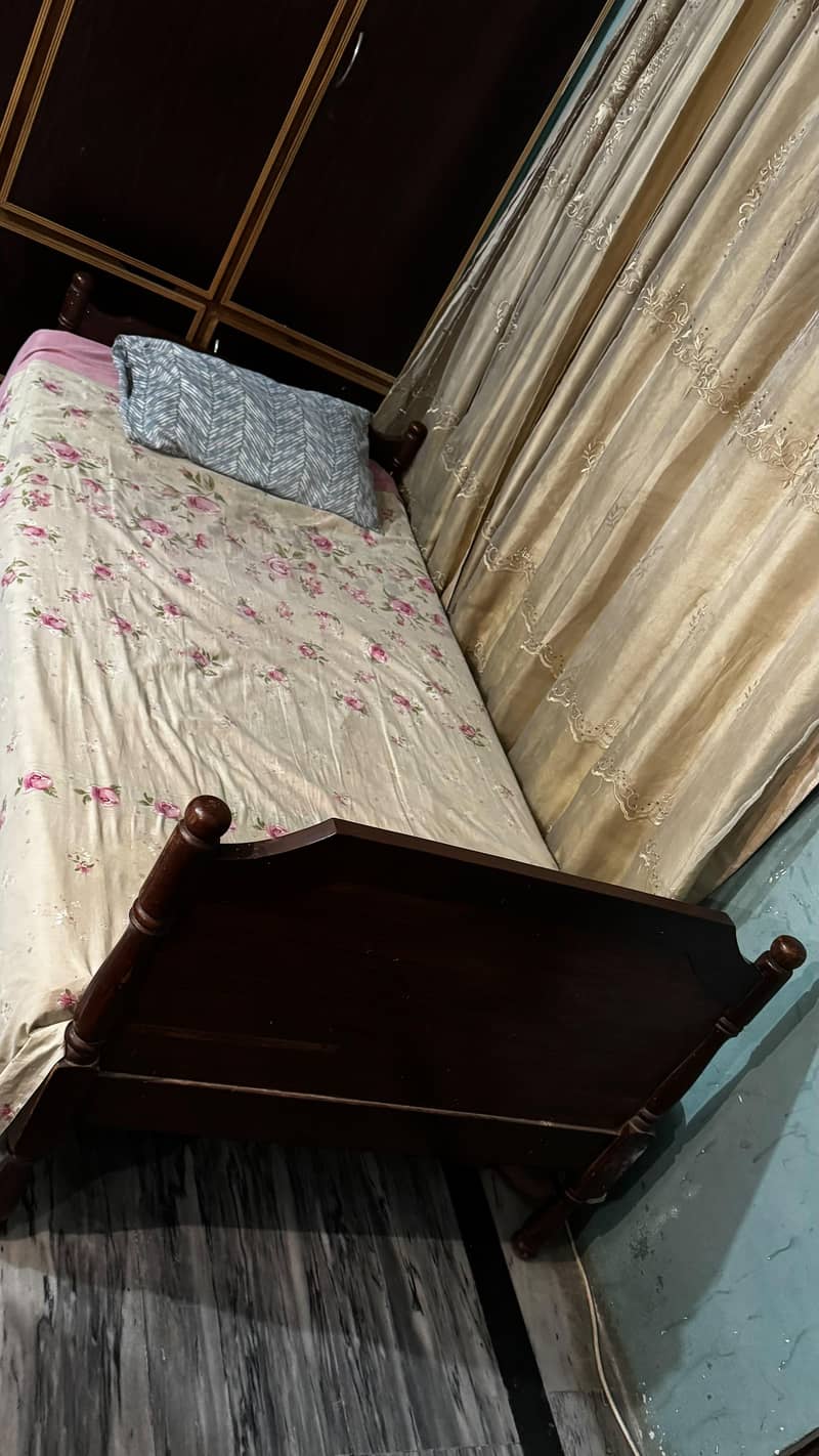 single bed 0