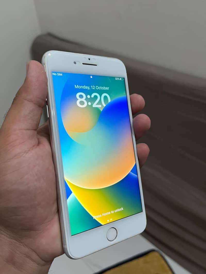 Apple iPhone 8 Plus 5