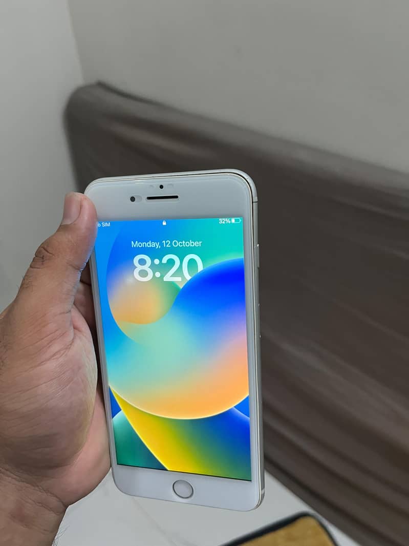 Apple iPhone 8 Plus 6