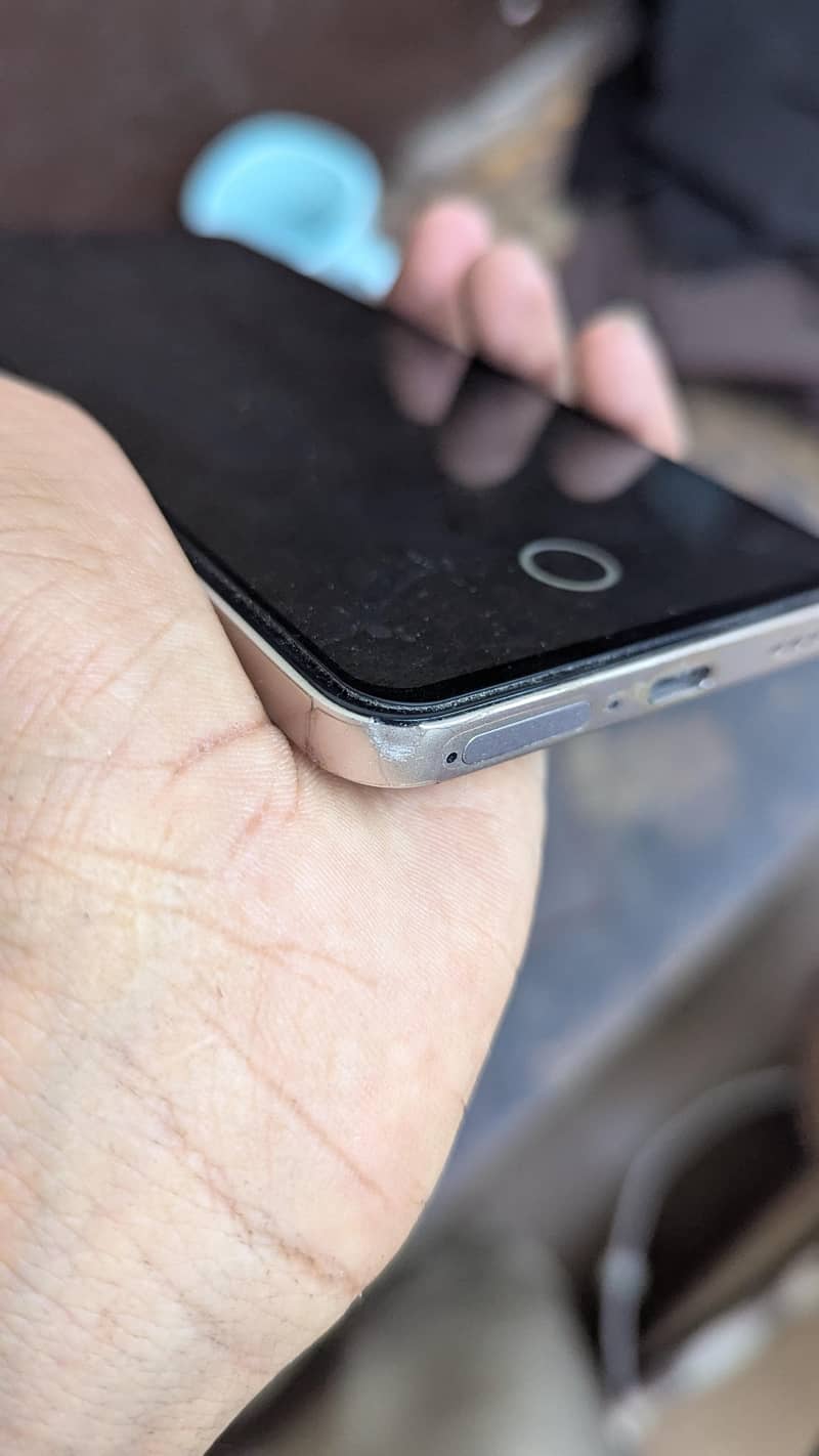 Realme 13 Plus 2
