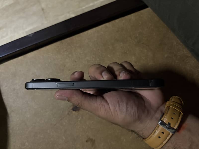 Apple iPhone 15 Pro Max 1