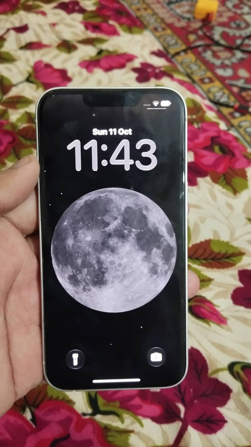Apple iPhone 13 1