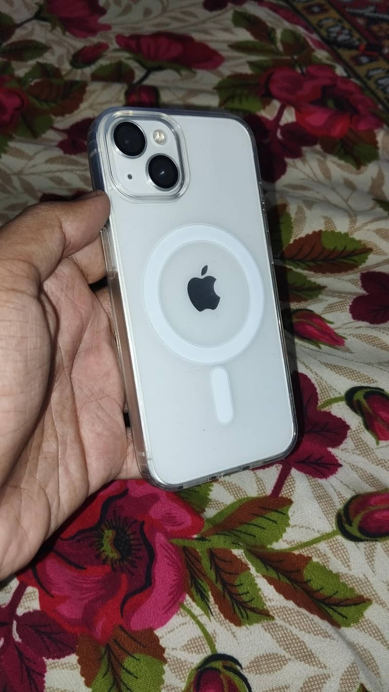 Apple iPhone 13 2
