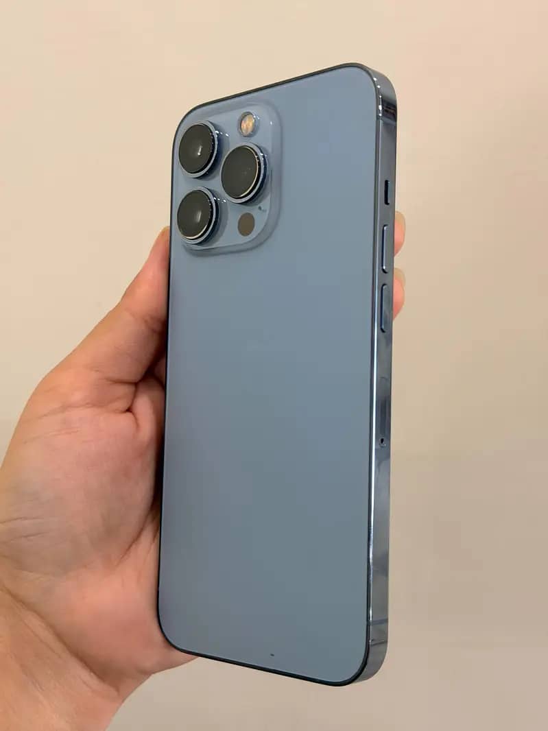 Apple iPhone 13 Pro 1