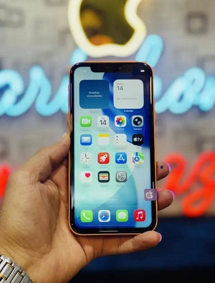 Apple iPhone 11 4