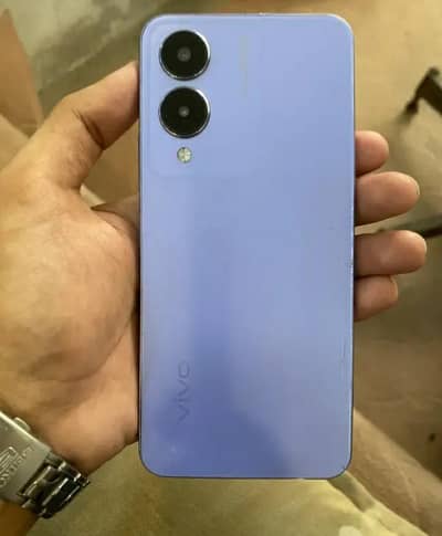 Vivo Y17s with box charger 10 by 10 condition safe ha