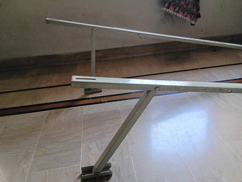 Solar Stand 2