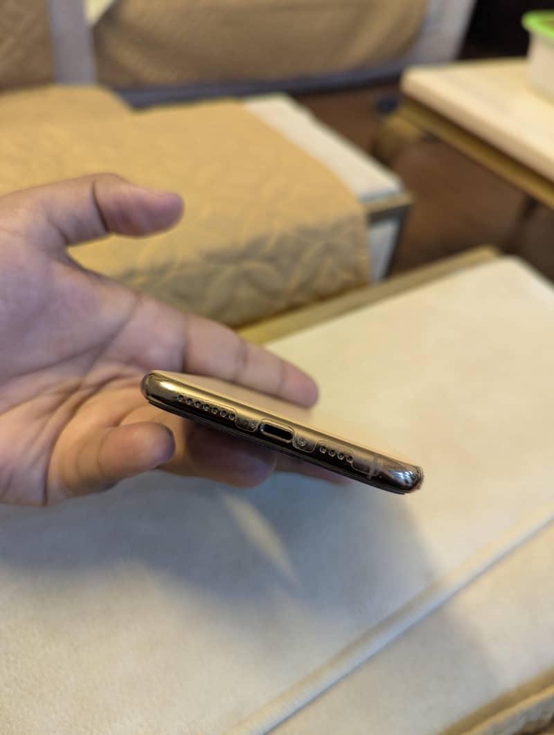 Apple iPhone 11 Pro Max 0