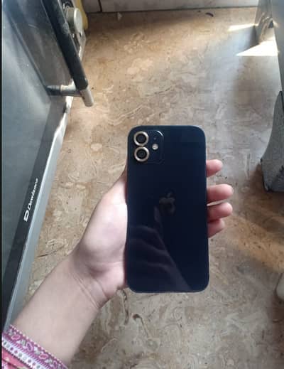 Apple iPhone 12