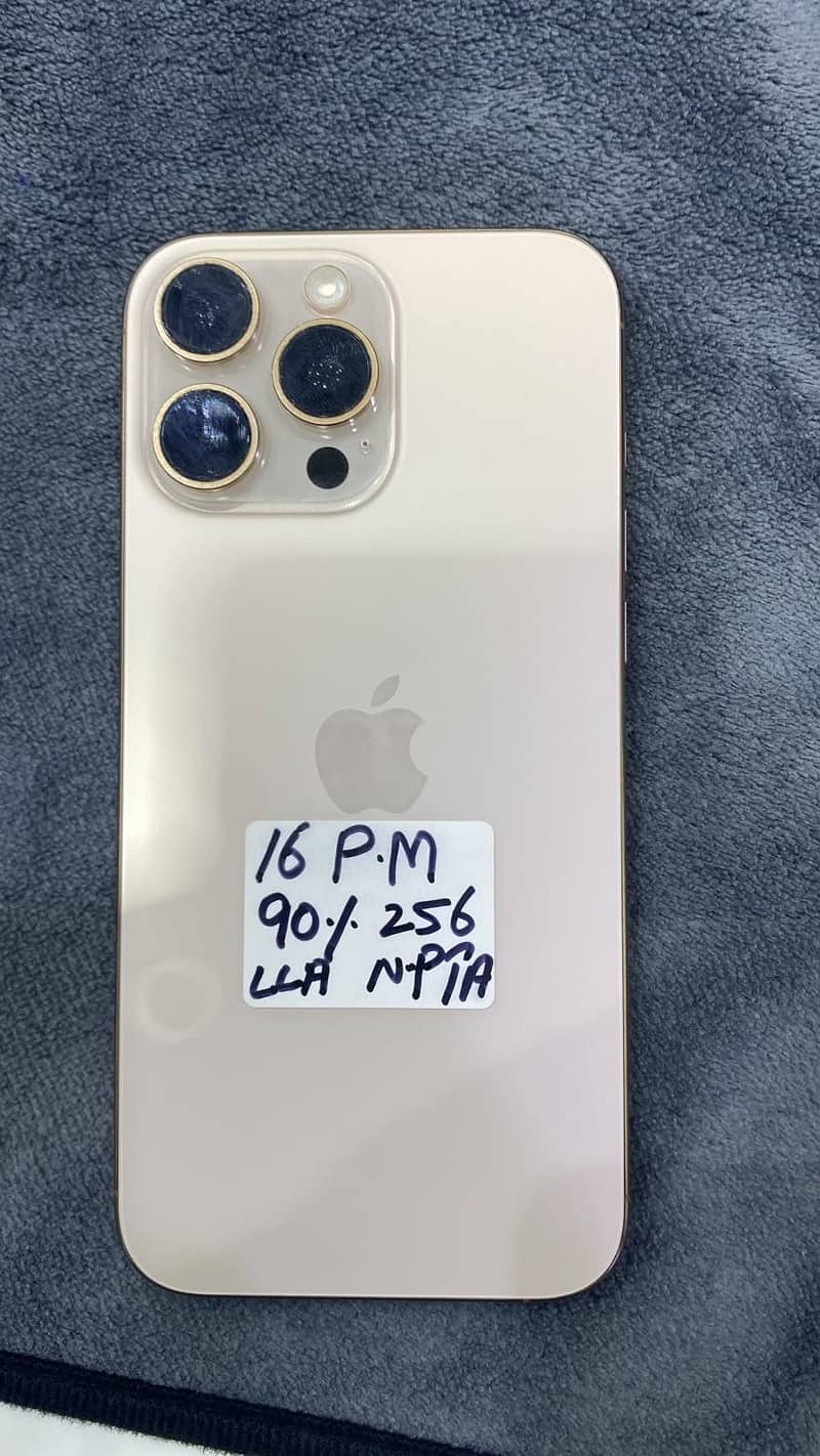 Apple iPhone 16 Pro Max 0