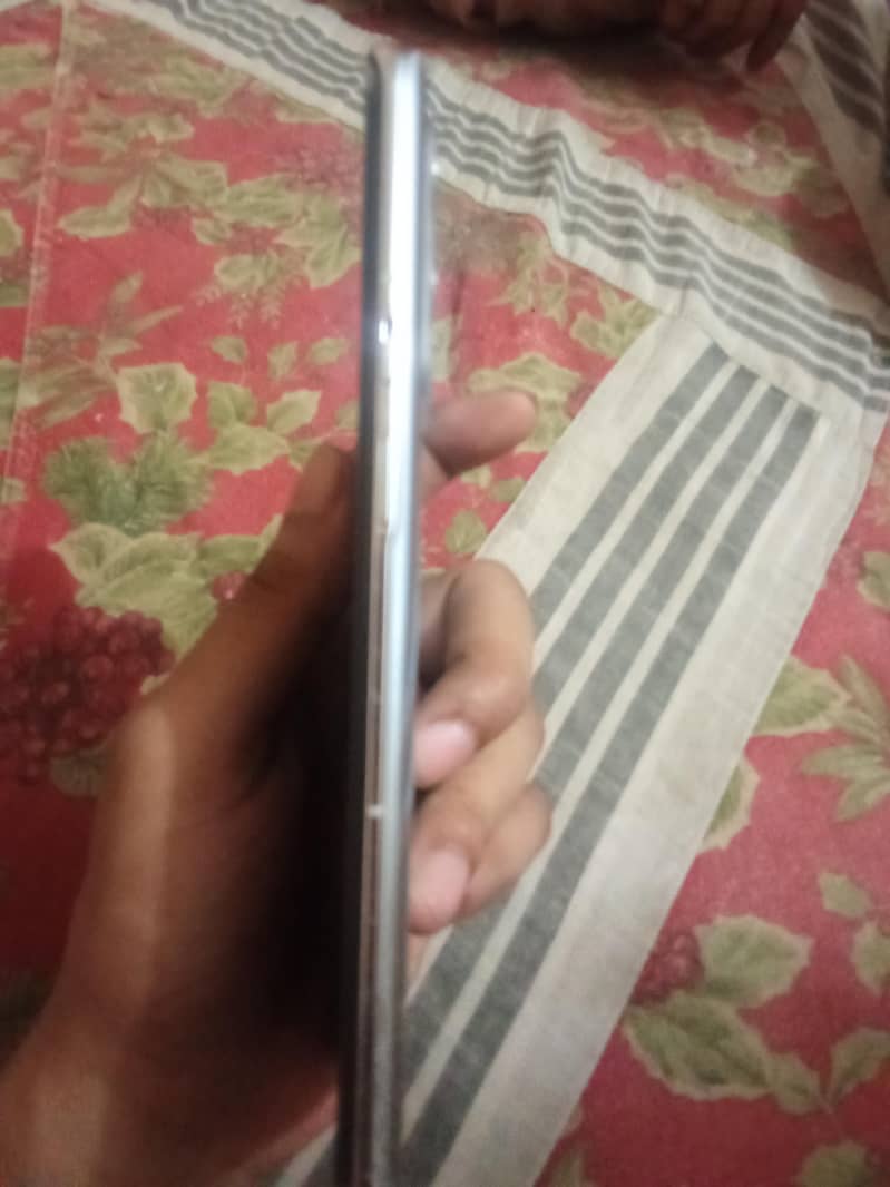 One Plus 9 Pro 6
