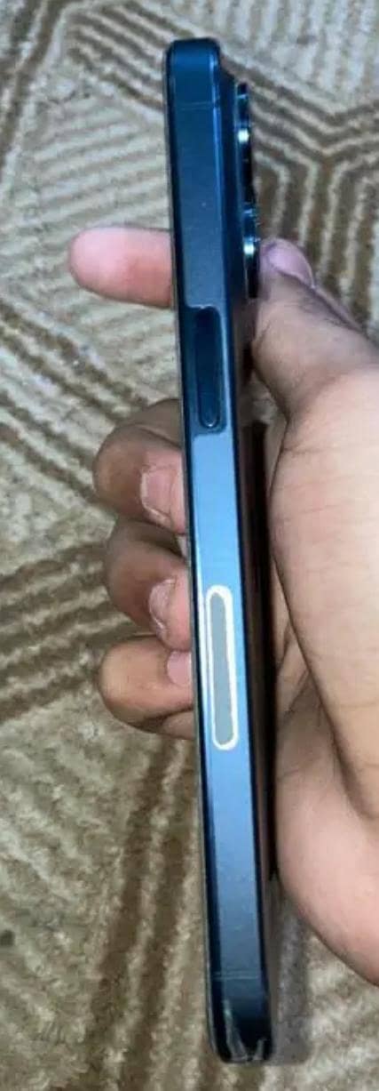 Apple iPhone 15 Pro Max 1