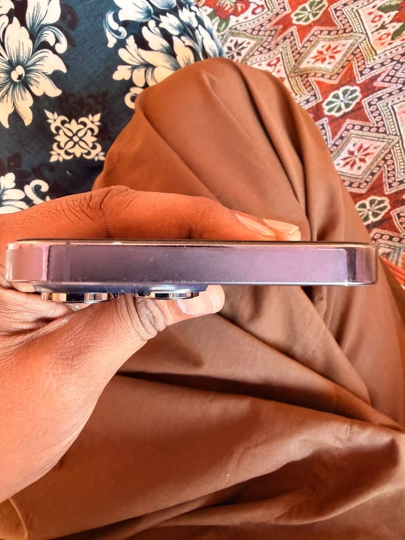 Apple iPhone 14 Pro Max 2